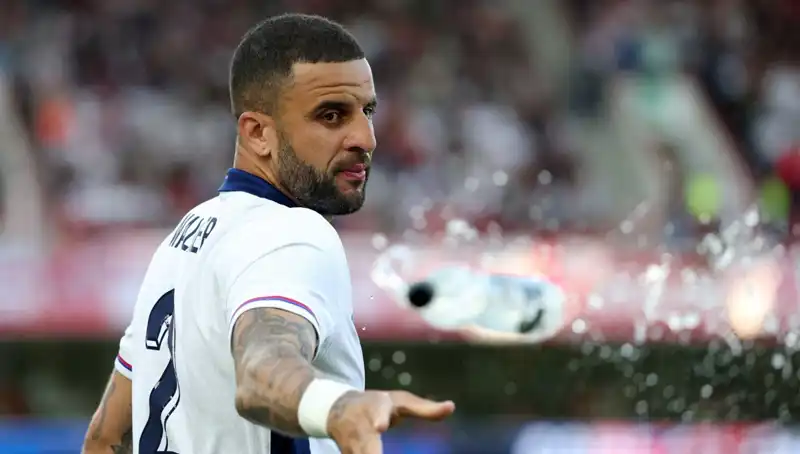 Fenerbahçe, Walker'ın Opsiyonunu Kullanmayarak Transfer Stratejisini Yeniliyor
