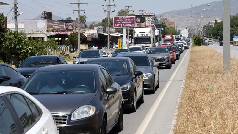 Aydın ve Muğla Arasında Uzun Araç Kuyruğu: 60 Kilometreye Ulaşan Trafik