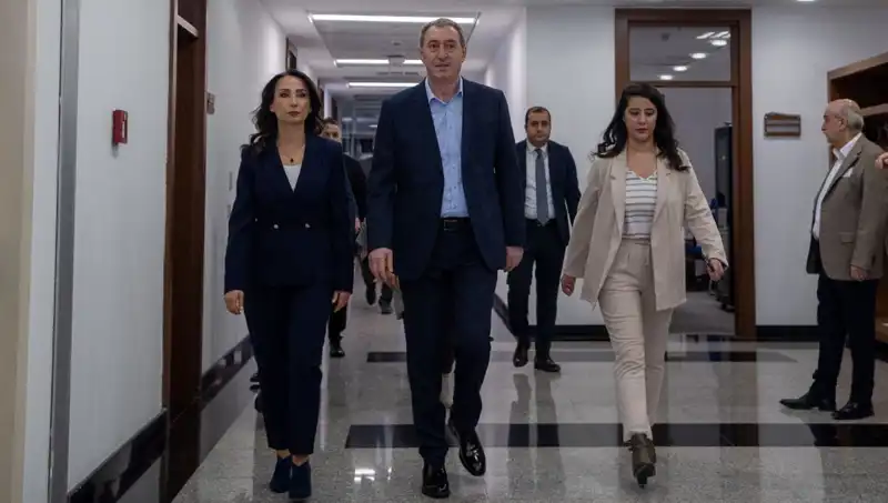 DEM Parti Heyeti, Kritik Siyasi Görüşmeler İçin Yola Çıktı