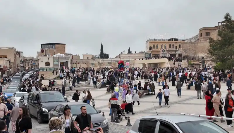 Mardin, Ramazan Bayramı'nda Yerli ve Yabancı Turistlerle Doldandı