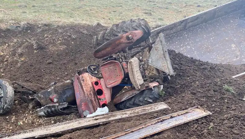 Kayseri'de Traktör Dehşeti: Kontrolden Çıkan Araç Şarampole Yuvarlandı!