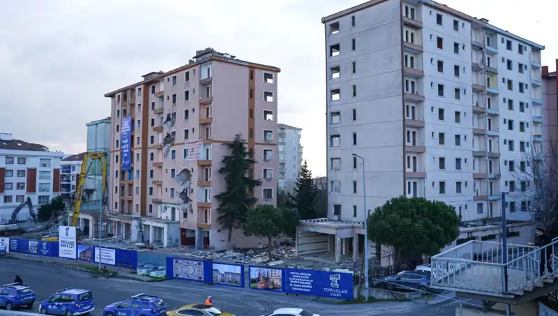 Büyükçekmece'de Riskli Yapılar İçin Tarihi Yıkım Hamlesi Başladı!