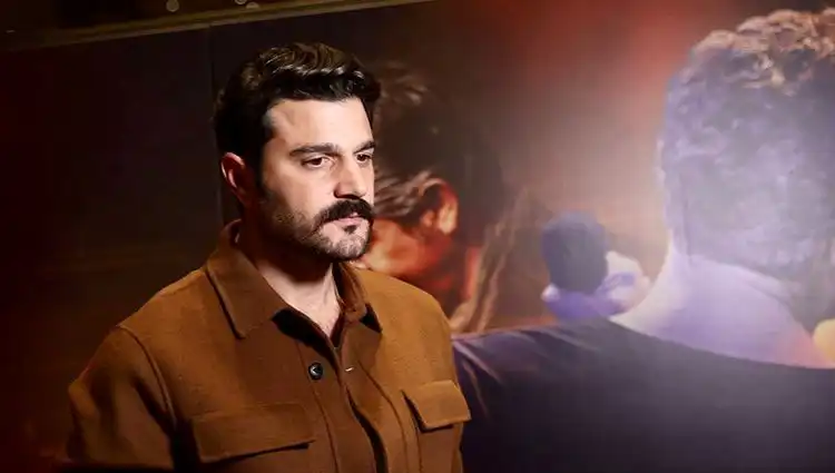 Murat Göğebakan: Kalbim Yaralı Filminde Kimler Rol Alıyor?