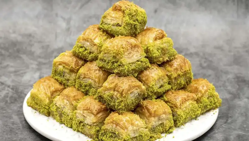 Baklavadan Bakteri Çıktı: Uzmanlardan Şok Eden Uyarı