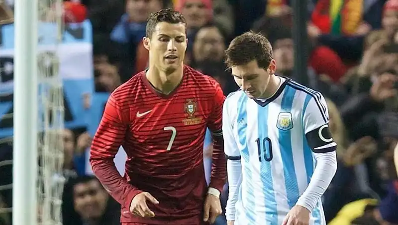 Cristiano Ronaldo, Messi'ye Fark Atmayı Başardı: Futboldaki Büyük Rekabet Devam Ediyor