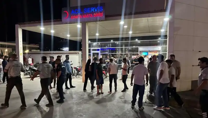 Acil Servis Önünde Meydana Gelen Kavga Gözleri Üzerine Çekti!
