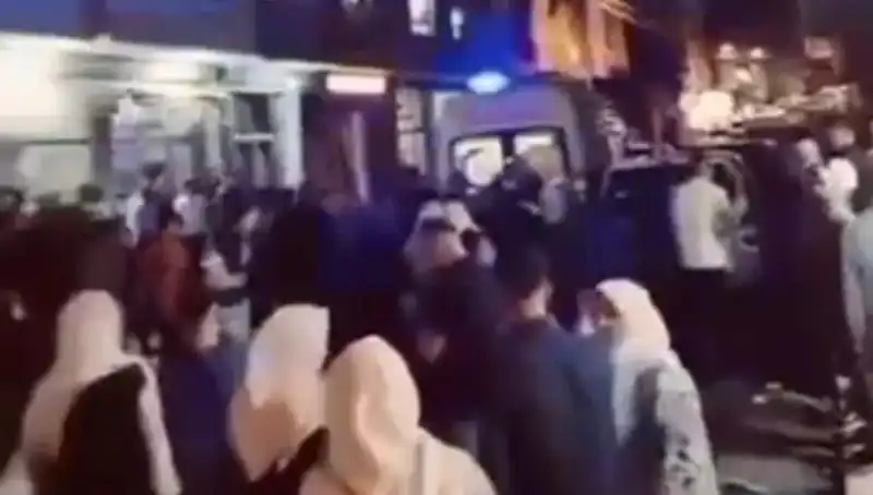 14 Yaşındaki Kader Balkondan Düşerek Ağır Yaralandı