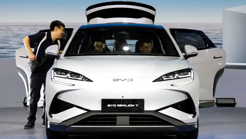 BYD, Tesla’yı Geride Bırakmayı Başardı: Satışları 100 Milyar Doları Aştı