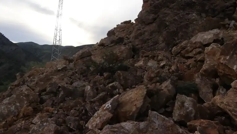 Erzurum’da Dev Heyelan: Yolda Kapanma ve Zarar Gördü