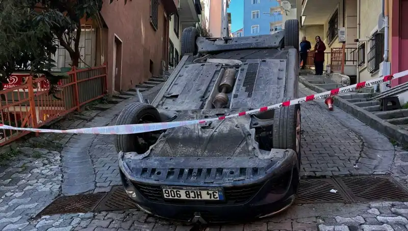 El Freni Çekilmeyen Araç Korkunç Bir Kazaya Neden Oldu!
