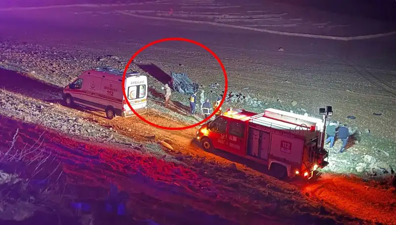 Otomobil Şarampole Devriildi: Feci Kazada İki Kişi Hayatını Kaybetti