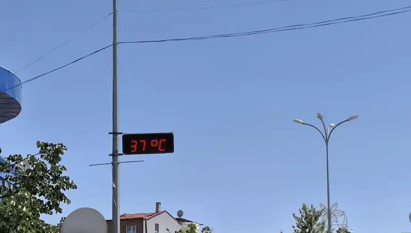 Sıcaklık Rekorları Kırılıyor! İlçemizde Termometreler 38 Dereceyi Geçti