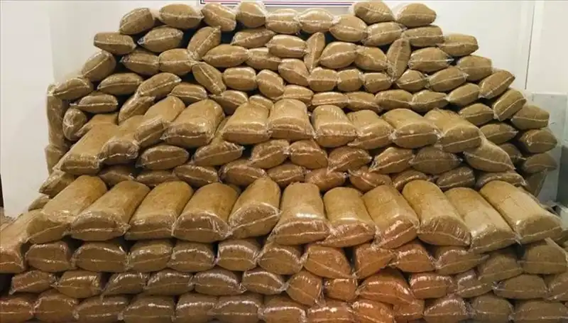 Manisa'da 2 Ton Kaçak Tütün Operasyonu: Suç Örgütüne Darbe