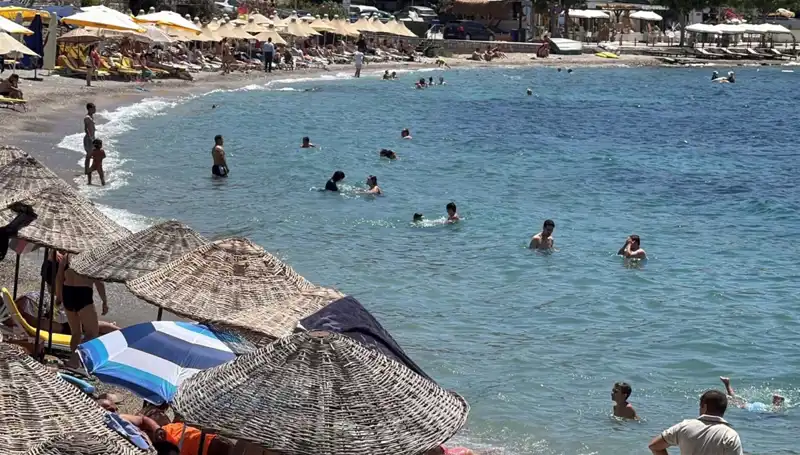 Sıcak Hava Dalgası: İstanbullular Sahil Normlarına Akın Etti!