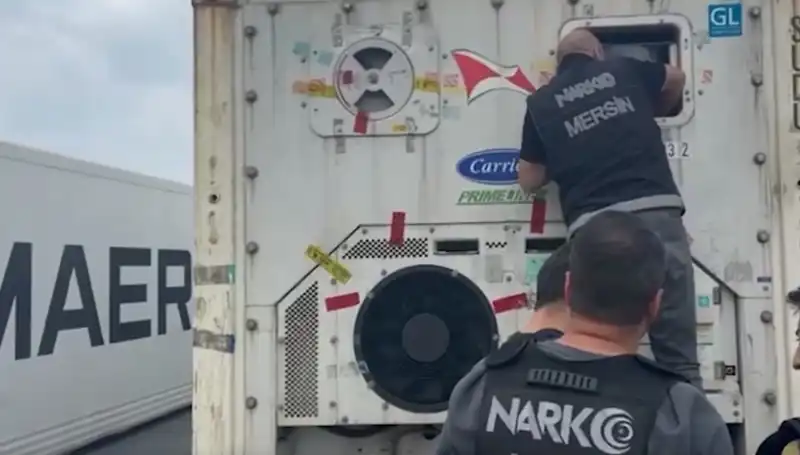 Mersin'de Uyuşturucu Operasyonunda Büyük Başarı: Yüzlerce Kilo Ele Geçirildi