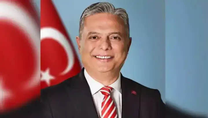Ümit Uysal: CHP Genel Başkan Adayı Kimdir ve Hayatı Nasıldır?