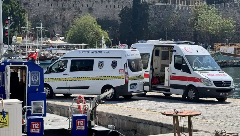 Antalya Kıyılarında Gizemli Bir Ölüm: Denizde Erkek Cesedi Bulundu
