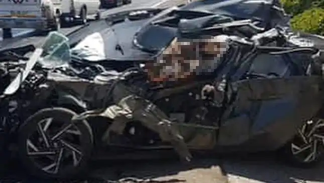 Şanlıurfa'da Facia: Otomobil Tankere Çarptı, 1 Kişi Hayatını Kaybetti