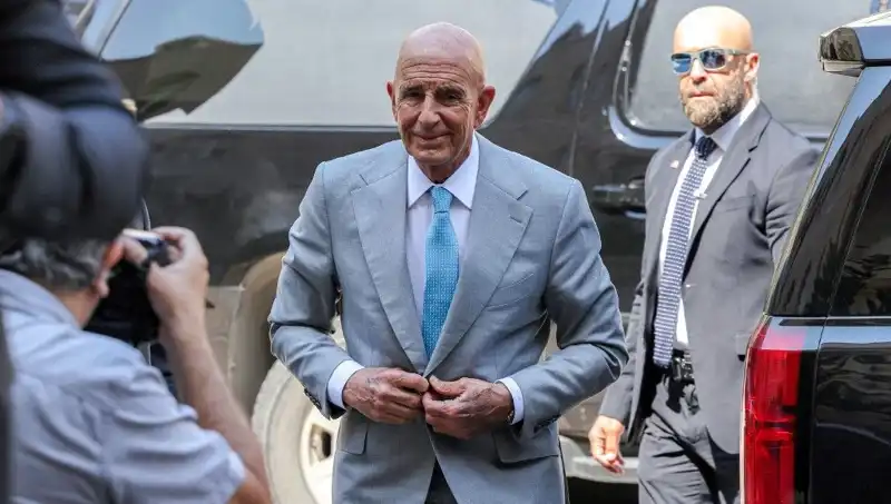 ABD Elçisi Barrack, Suriye’de Barış İçin Sükunet Çağrısı Yaptı