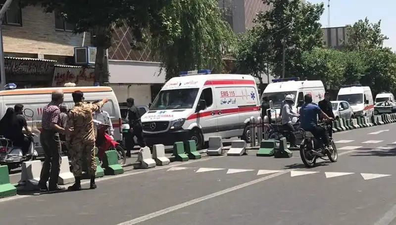 İran'da Silahlı Saldırı: 5 Polis Hayatını Kaybetti