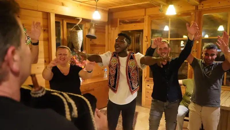 Gana’dan Rize’ye Uzanan Eşsiz Bir Eğitim Hikayesi: Tıp Fakültesi Mezunu Oldu