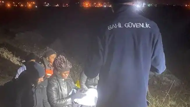 İzmir'de Şok Gelişme: 7 Düzensiz Göçmen Yakalandı!