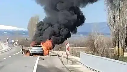 Kütahya'da Seyir Halindeki Otomobil Dehşet Verici Yangınla Yandı