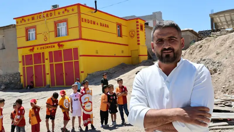 : Fanatik Taraftar, Evinin Dış Cephesine Icardi'nin Ardından Osimhen Yazdırdı!