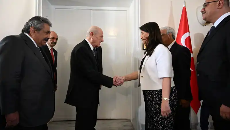 MHP Lideri Bahçeli, DEM Parti Heyetiyle Görüşerek Yeni Stratejiler Belirledi
