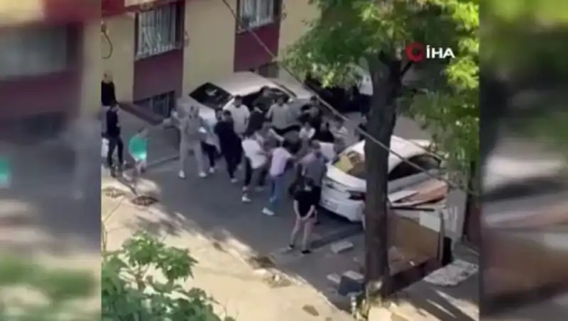Madde Bağımlılığıyla Mücadelede Kahramanlık: Kapıları Zorlayan Genç Korkusuzca Durduruldu!