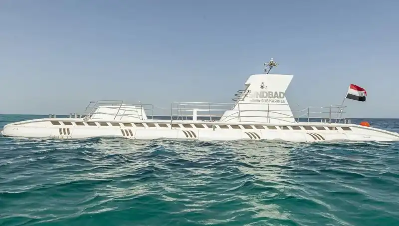 Kızıldeniz'de Facia: 44 Turist Taşıyan Denizaltı Battı, Kurtarma Çalışmaları Başladı