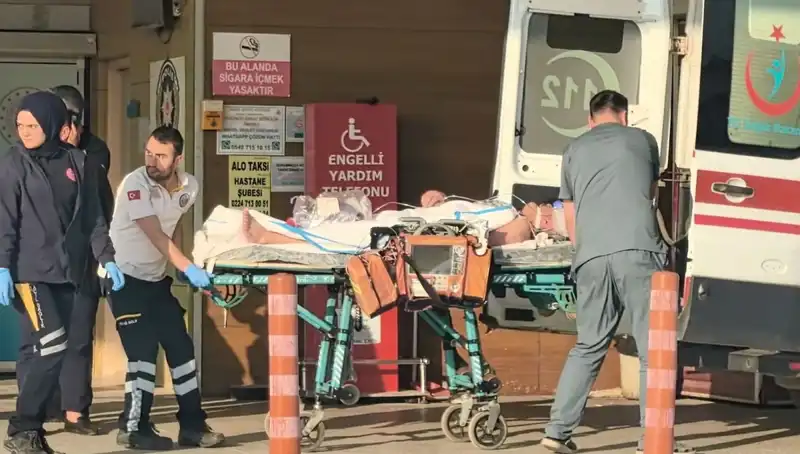 Sahte Alkol Faciası: 5 Kişi Komaya Girdi, Sağlık Otoriteleri Uyarıyor!