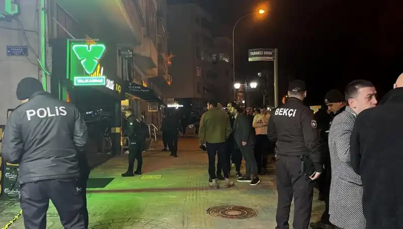 Eğlence Mekanında Silahlı Saldırı: Hayatını Kaybeden 1 Kişi mi Var?