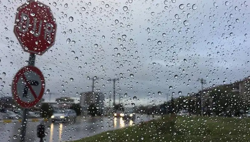 Meteoroloji, 7 İlde Sağanak Yağış Uyarısı Yaptı: Hazırlıklı Olun!