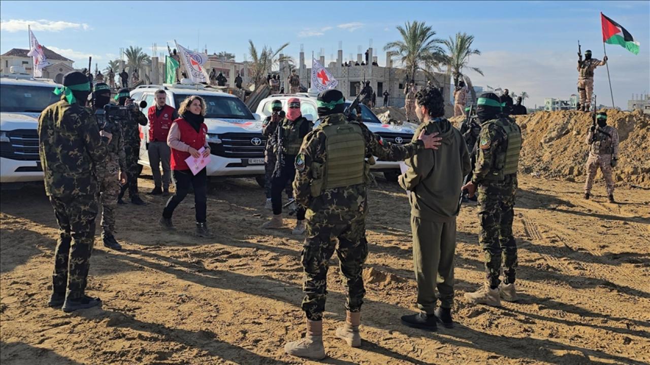 İsrail ve Hamas Arasında 5. Tur Esir Takası Gerçekleşiyor