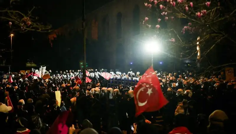 Gösterileri Takip Eden Gazetecilerin Tutuklanması ve Sonrası: Tahliyeler Başlıyor!