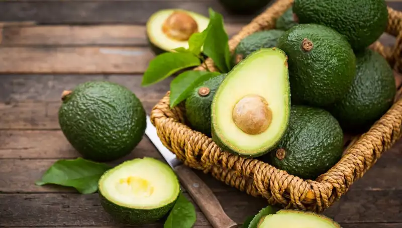 Avokado: Sağlıklı Beslenmenin Gizli Kahramanı mı, Yoksa Tehlike Mi?