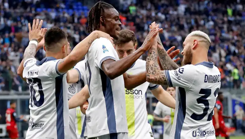 Serie A'da Zirve Yarışı Kızıştı: Şampiyon Play-Off’a Kalabilir!