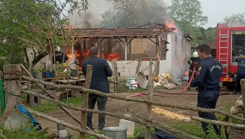 Elektrik Kontağından Yangın: Mahallede Panik ve Korku Dolu Anlar