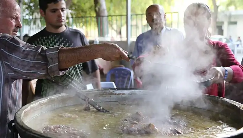 Gadir-i Hum Bayramı Kutlamaları: Anlamı ve Gelenekleri