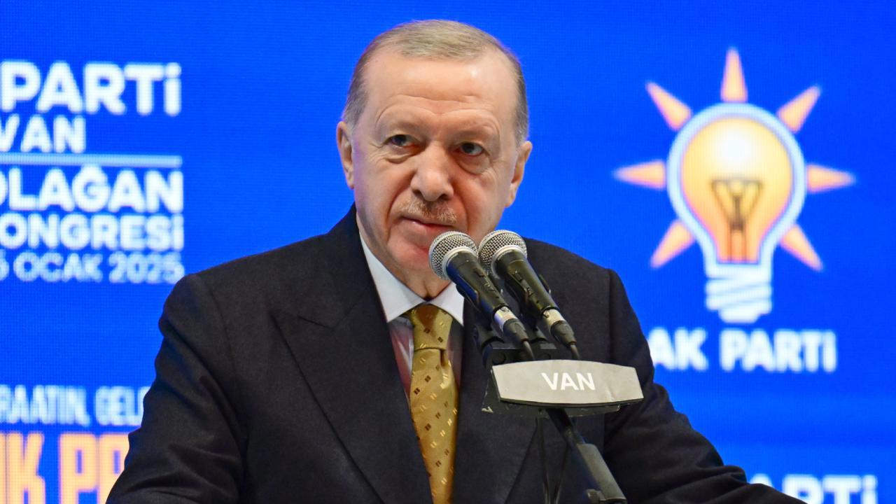 Cumhurbaşkanı Erdoğan'dan Vatandaşlara Çağrı: Kamplaşmaya İzin Vermeyeceğiz