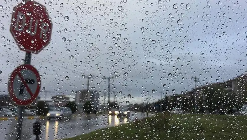 Meteoroloji 20 İl İçin Uyarıda Bulundu: Sıcaklık Düşüşü ve Sağanak Yağış!